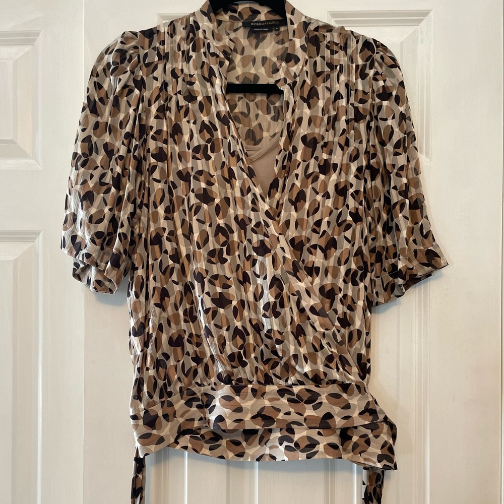 BCBGmaxazaria animal print wrap top
